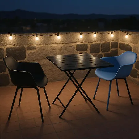 De La Tour, Au Premier Etage, Proche Nimes ,avignon, Arles Apartment